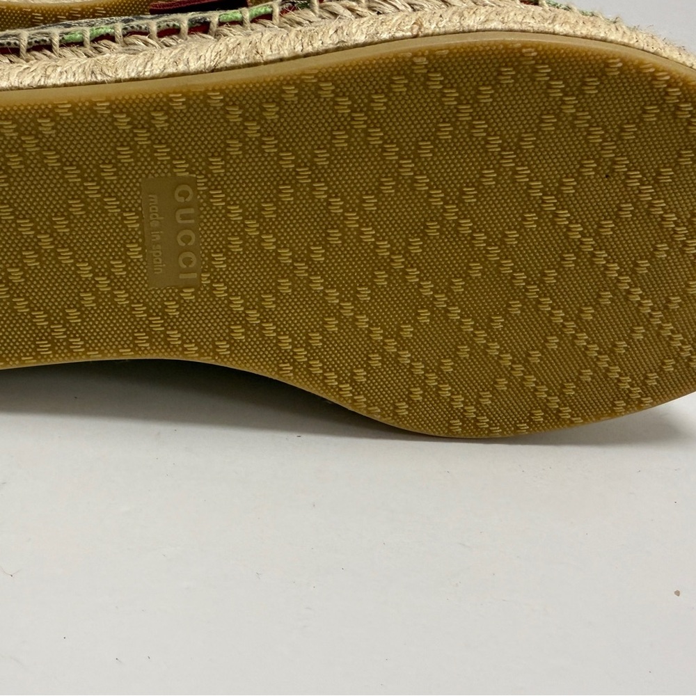 Gucci Women's Espadrilles - Red and Beige with Floral Print - Picture 14 of 14